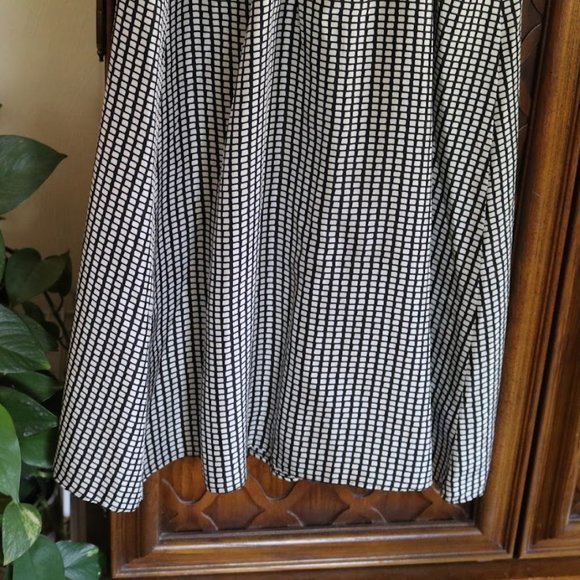 Old Navy Silk Dress with Ruffle Neck Style #582411- Black/ White, size S - Picture 10 of 16